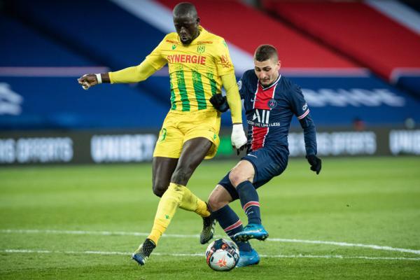 大腿！姆伯莫全场6次关键传球并送助攻，荣膺全场最佳球员（姆伯莫6次关键传球+送助攻，当选全场最佳）