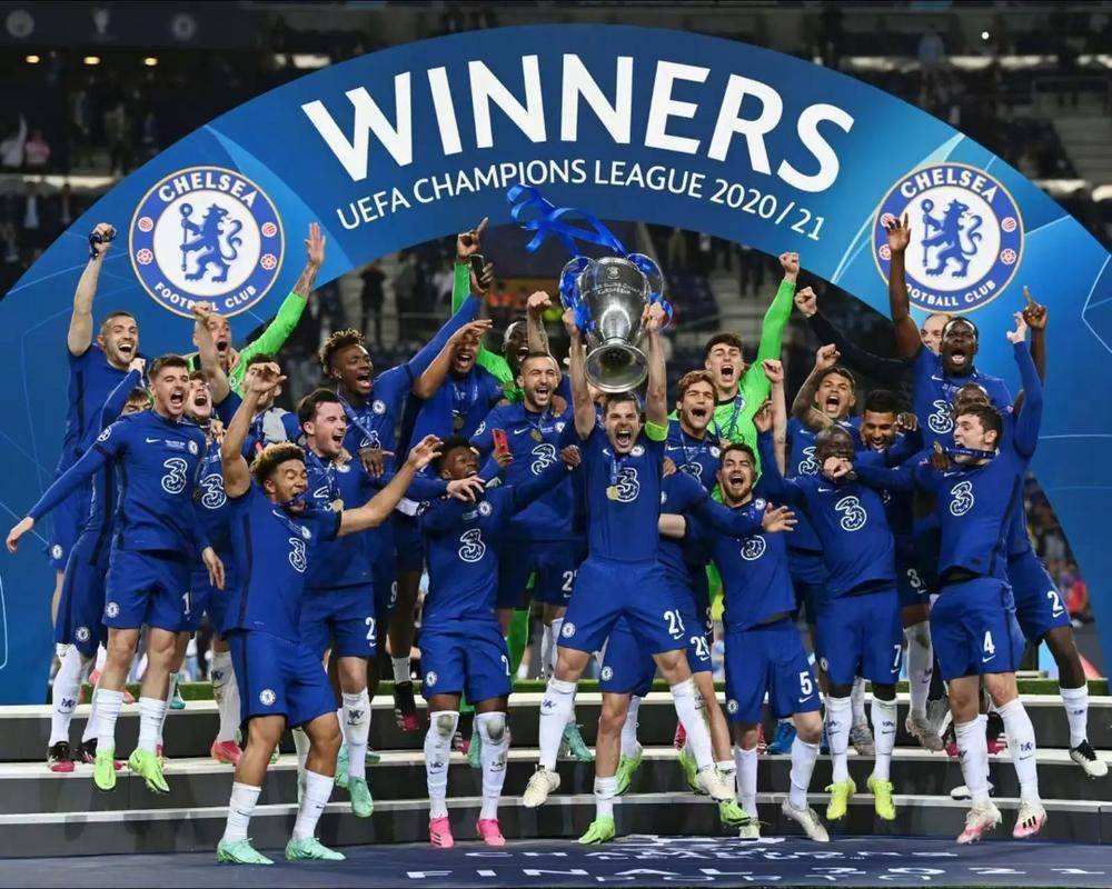 曝沙特欲1亿签青木，若成交曼联坐收3700万！但还需给另一队分成（据称沙特砸1亿求购青木，成交曼联可进账3700万，仍需与另一队分成）