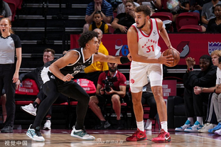 英媒：曼联、曼城和枪手有意布朗，他的解约金不超过5500万欧（英媒：曼联、曼城及阿森纳有意引进布朗，解约金上限约5500万欧）