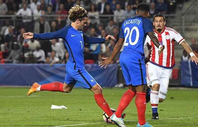 地上足球：不敌切尔西坐实西甲真实水平巴萨输球不是战术问题（地上足球：败给切尔西映照西甲成色，巴萨输球并非战术之过）