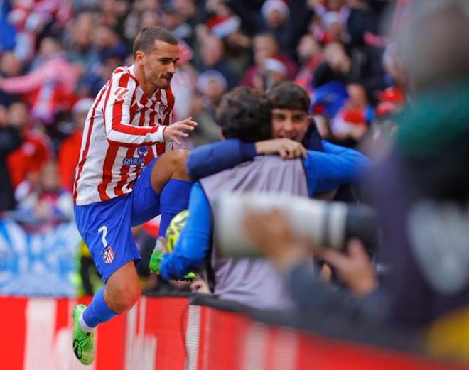 英格兰官方：戈登和波普因伤退出名单，查洛巴和特拉福德入替（英格兰队官宣：戈登、波普伤退，查洛巴与特拉福德递补入选）