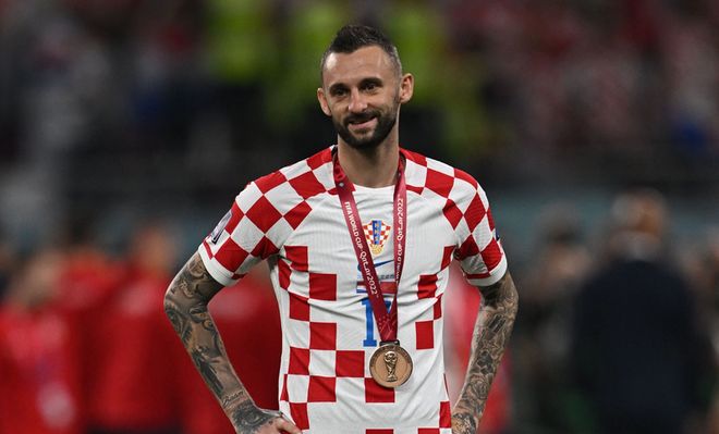 布冯谈意大利足球：我们从小就注重成绩，现在要回归技术训练（布冯：意大利足球长期重结果，如今该重回技术训练）