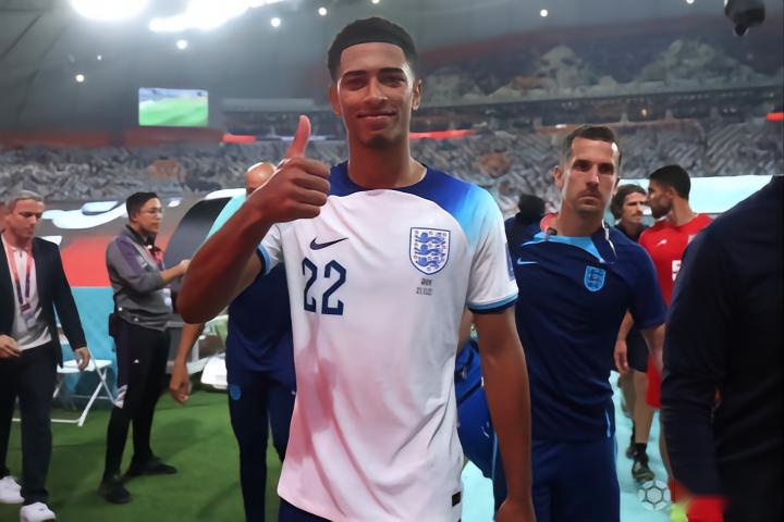 前裁判：米兰确实不该被判点球，但主裁判给的理由有问题（前裁判称：米兰点球不应判，主裁解释存疑）