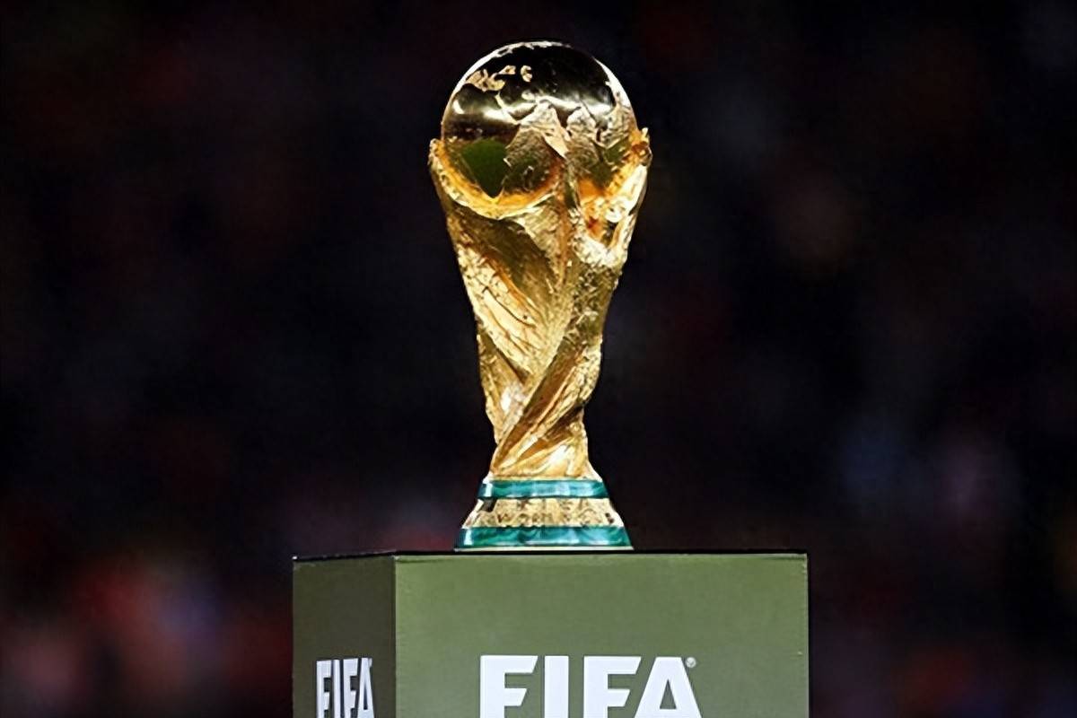 青训球员首次助攻完成精彩配合（青训小将首次送出助攻，上演精妙配合）